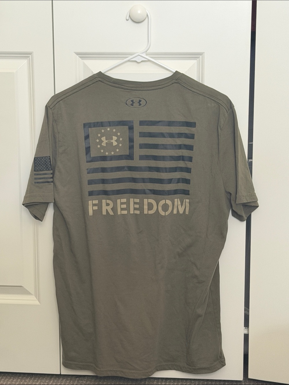 Under Armour Men's Olive Green Short Sleeve Logo Tee